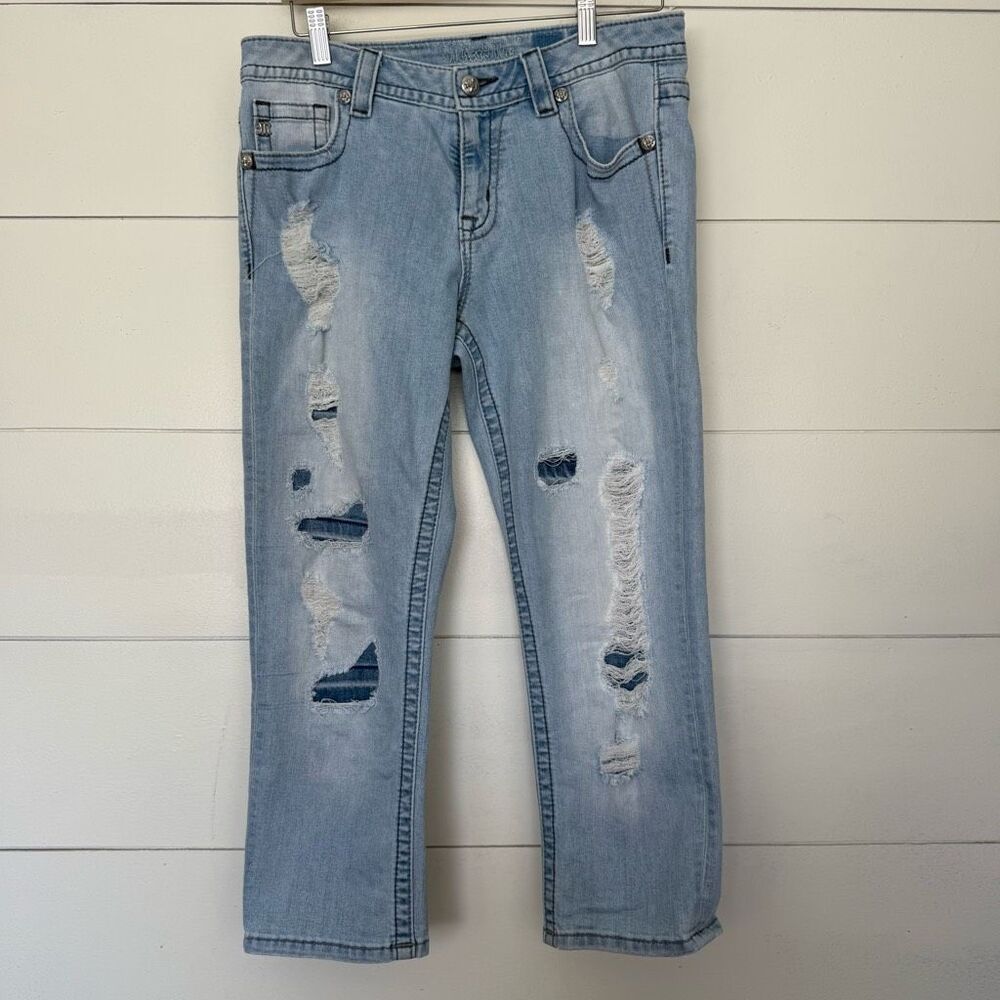 Miss Me Women’s 30 Distressed Cropped Jeans